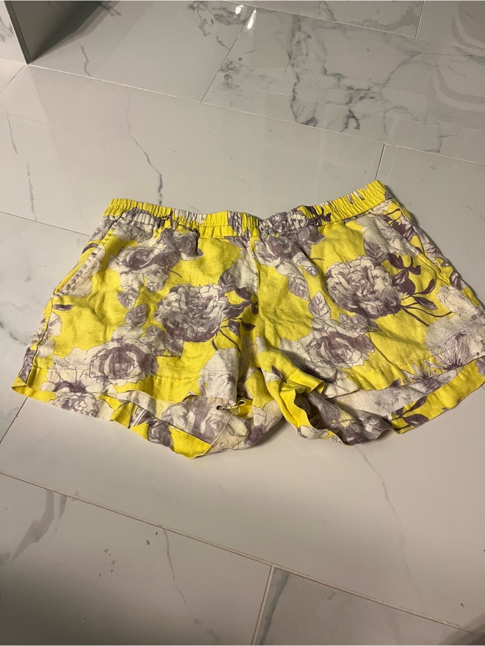 Kut from the Kloth Yellow Floral Women's Shorts